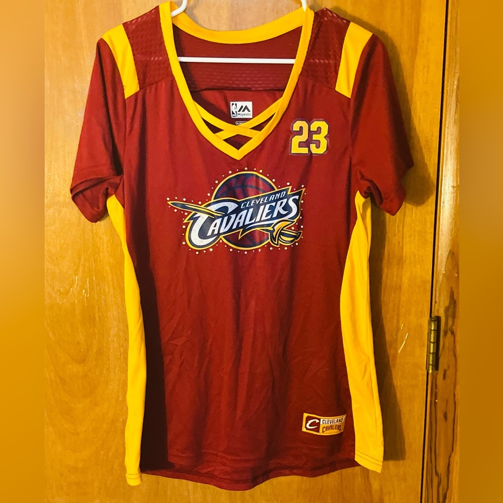 Majestic NBA Cleveland Cavaliers LeBron James #23 Women’s XL Bedazzled Top Read